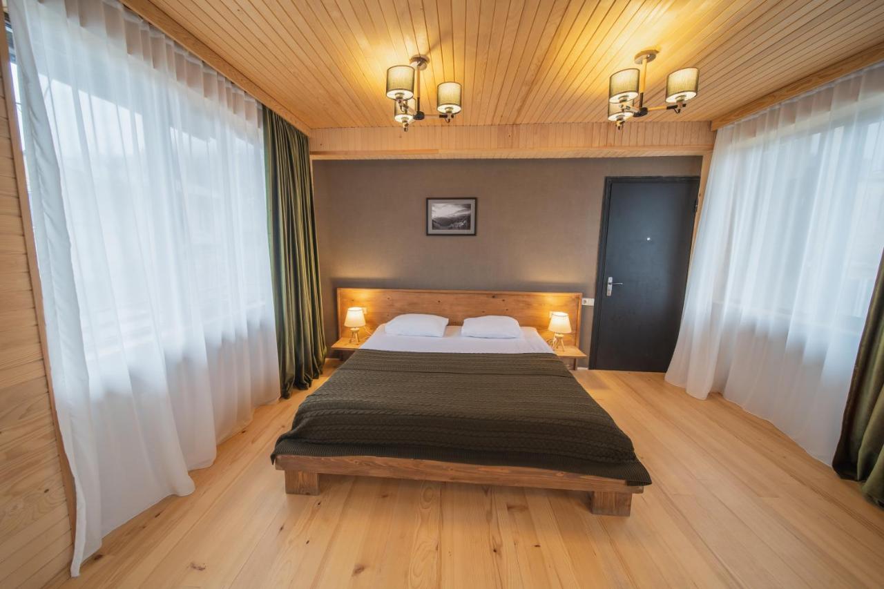Hotel Old House Местия Екстериор снимка