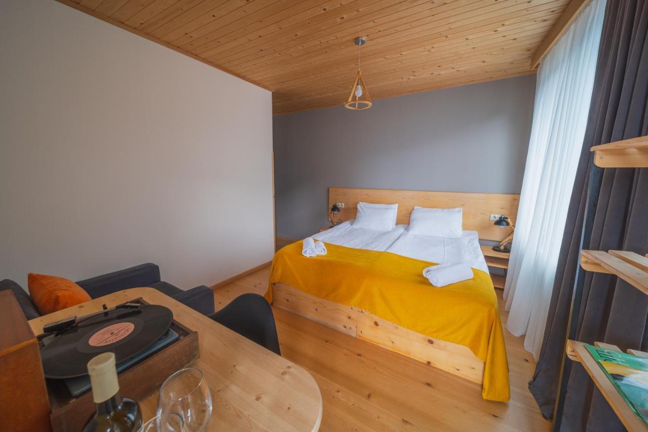 Hotel Old House Местия Екстериор снимка