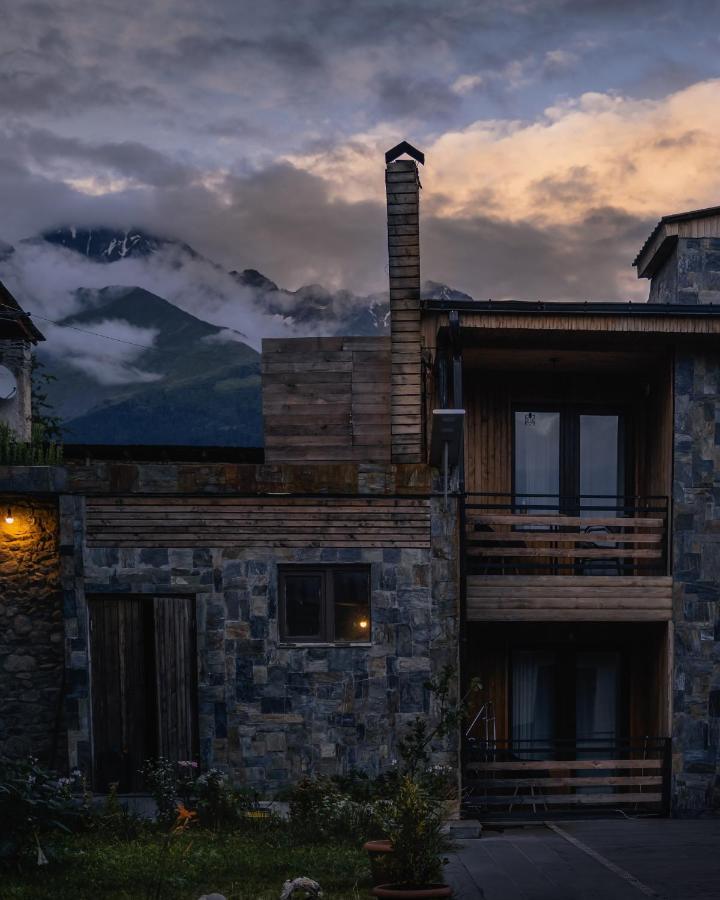 Hotel Old House Местия Екстериор снимка