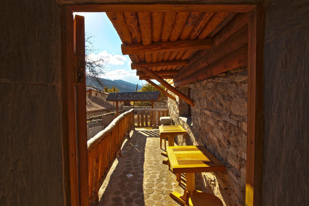 Hotel Old House Местия Екстериор снимка