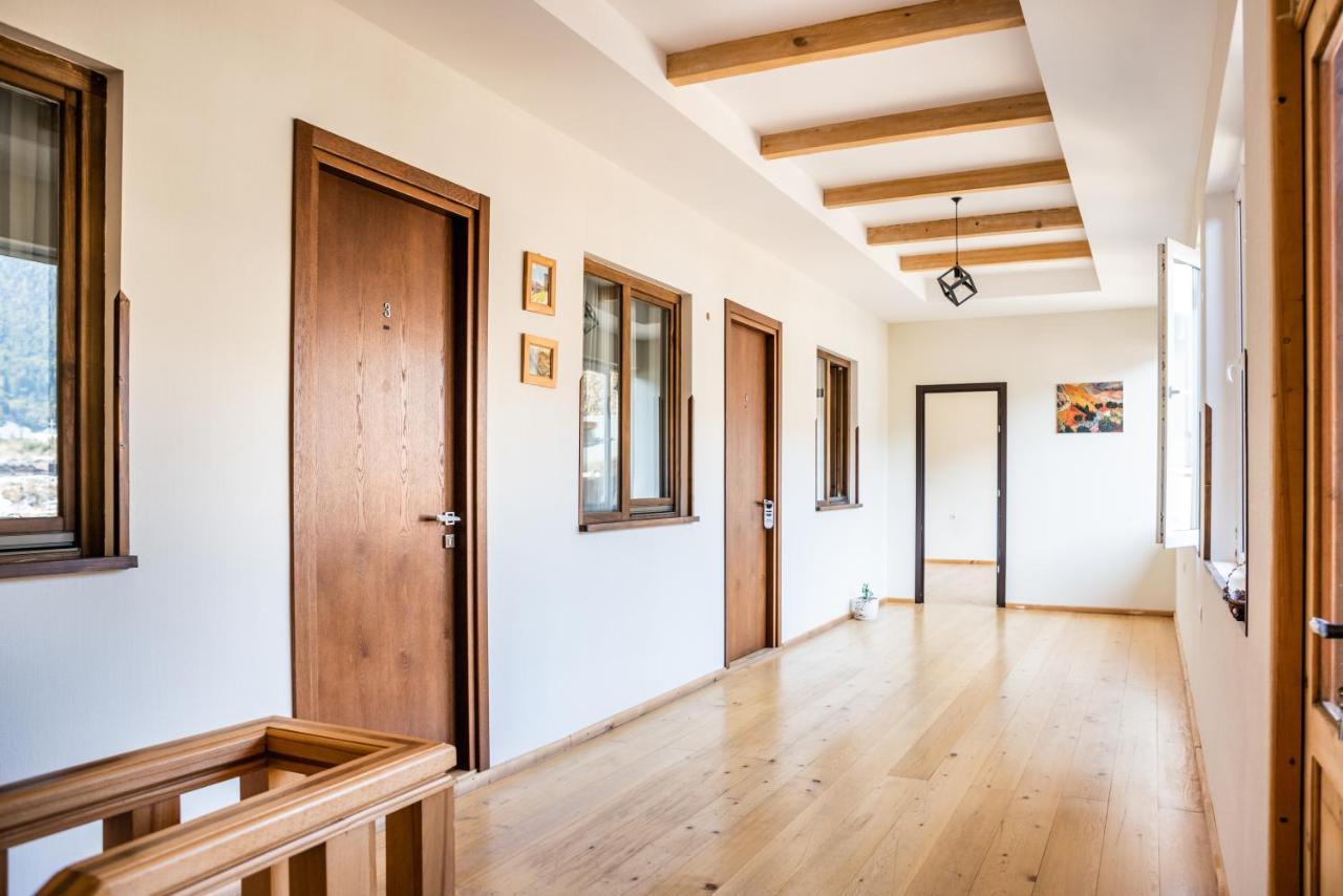 Hotel Old House Местия Екстериор снимка